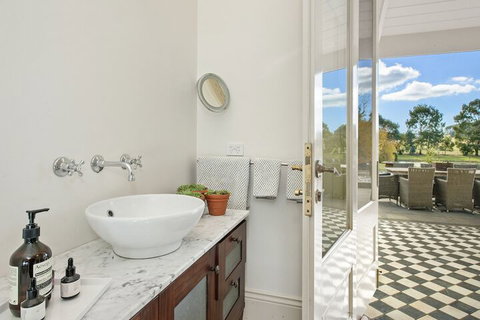Orchards At Spring Vale Farm - Schoolies Week Accommodation 4