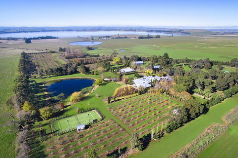 Orchards At Spring Vale Farm - Schoolies Week Accommodation 1