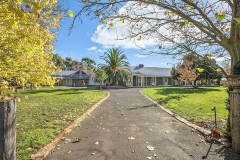 Orchards At Spring Vale Farm - Schoolies Week Accommodation 2