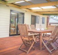 17 Broadbeach Drive - Schoolies Week Accommodation