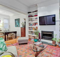 Luxury 3 Bed Terrace House Close to Sydney CBD - Schoolies Week Accommodation