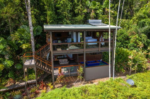 Daintree Holiday Homes La Vista - Schoolies Week Accommodation 2