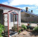 Oatlands Retreat - Schoolies Week Accommodation