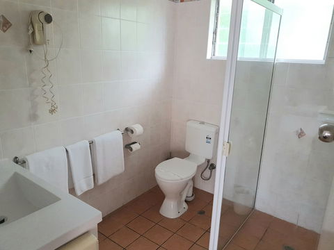 McNevin's Maryborough Motel - Schoolies Week Accommodation 6