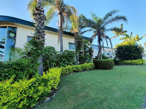 McNevin's Maryborough Motel - Schoolies Week Accommodation 0