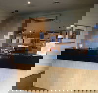 Footscray Motor Inn - Schoolies Week Accommodation