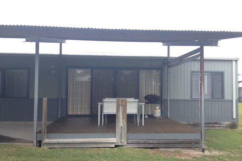 Serenity Diamond Beach - Schoolies Week Accommodation 3