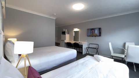 Marco Polo Motor Inn - Schoolies Week Accommodation 6