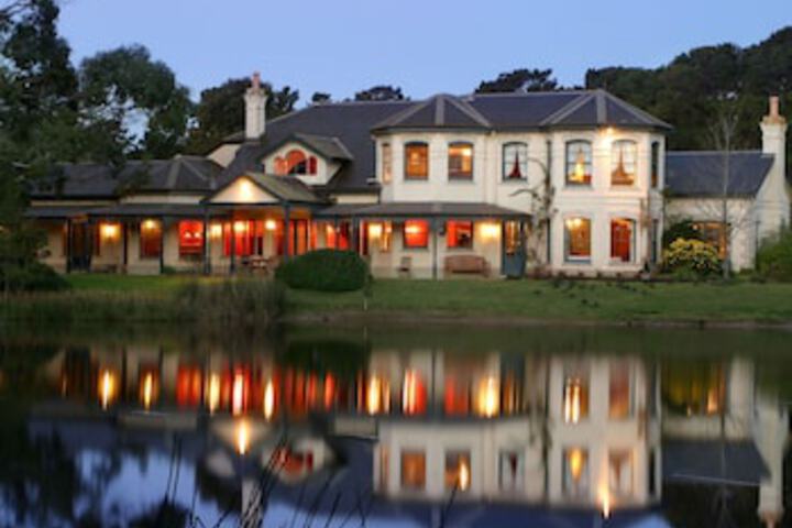  Schoolies Week Accommodation
