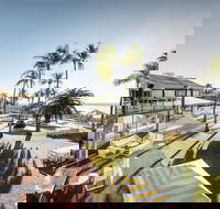 Mangrove Hotel - Schoolies Week Accommodation