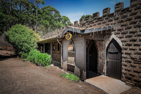 Kryal Castle - Schoolies Week Accommodation 0