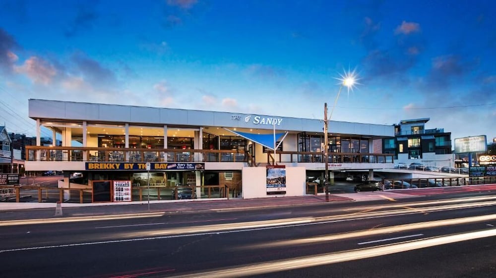 Schoolies Week Accommodation