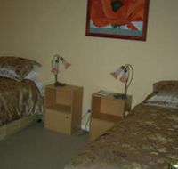 Busy Buzz B  B - Schoolies Week Accommodation