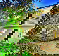 Brighton Serviced Apartments - Schoolies Week Accommodation