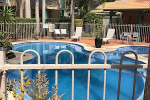 Beaches Serviced Apartments - Schoolies Week Accommodation 0