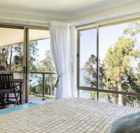 Anne's Waterfront Haven BB - Schoolies Week Accommodation