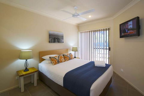 Marty's @ Little Beach - Schoolies Week Accommodation 6