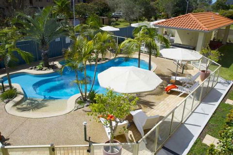 Marty's @ Little Beach - Schoolies Week Accommodation 2