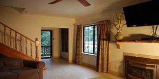 The Keepers Cottages - Schoolies Week Accommodation 5