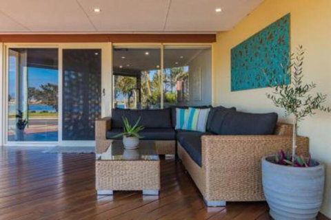 Starboard Views Kalbarri River Front Apartment - Schoolies Week Accommodation 1