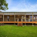 98 Ocean Parade Rustic Log Cabin - Schoolies Week Accommodation 0
