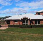 Country Meets Town - Schoolies Week Accommodation