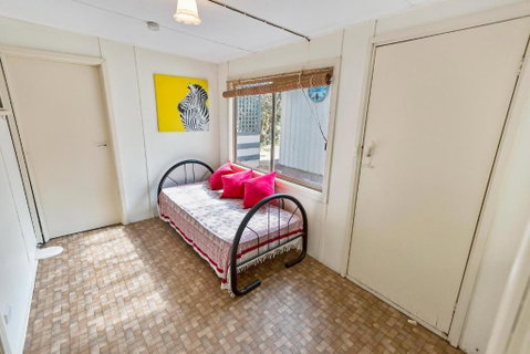 Kambera Pet Friendly Cottage On Raymond Island - Schoolies Week Accommodation 5