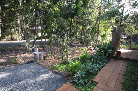 15 Belle Court Modern Architect Designed Open Plan Holiday Home With Outdoor Shower - Schoolies Week Accommodation 5