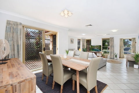 Kailani Beach House - Schoolies Week Accommodation 2