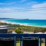 17 Dulling Street Beach House - Schoolies Week Accommodation 0