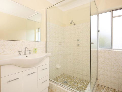The Rotunda At Gerroa Pet Friendly Beachfront - Schoolies Week Accommodation 3