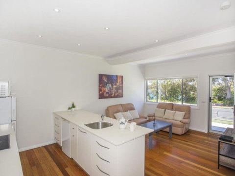 HARBOUR BREEZE ULLADULLA - Schoolies Week Accommodation 2