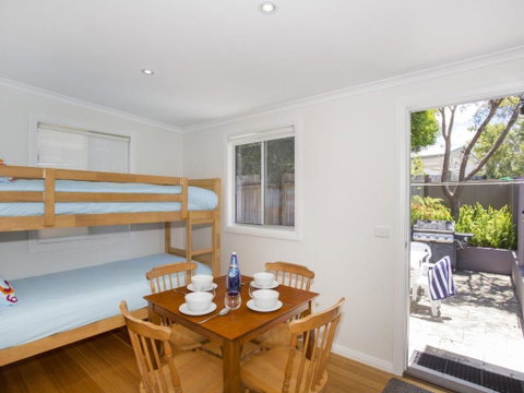 HARBOUR BREEZE ULLADULLA - Schoolies Week Accommodation 6