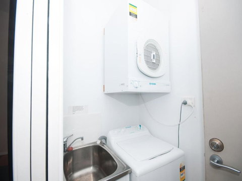 Fantastic Position Pet Friendly - Schoolies Week Accommodation 3