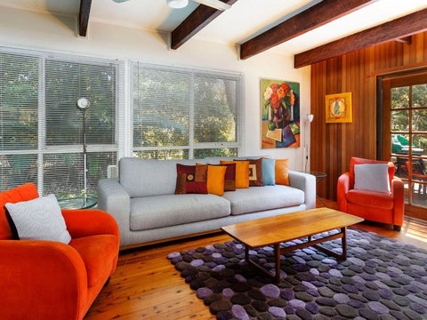 Pet Friendly Bennetts Beach Cottage - Schoolies Week Accommodation 1