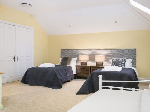 Iona Park Quintessential Highlands Estate - Schoolies Week Accommodation 2