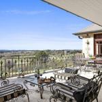 Kilburn Views As Far As The Eyes Can See - Schoolies Week Accommodation 0