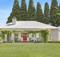 Nattai Lodge house  cottage in beautiful garden - Schoolies Week Accommodation