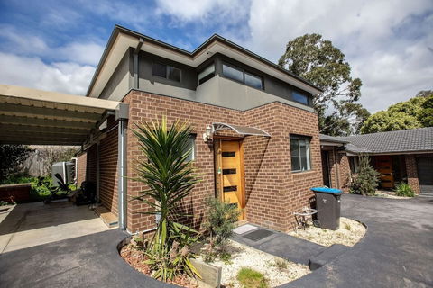 Stunning 3beds Near Knox Shopping Centro@wantirna - Schoolies Week Accommodation 1