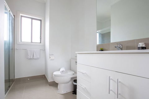 Stunning 3beds Near Knox Shopping Centro@wantirna - Schoolies Week Accommodation 5