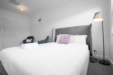 Stunning 3beds Near Knox Shopping Centro@wantirna - Schoolies Week Accommodation 4