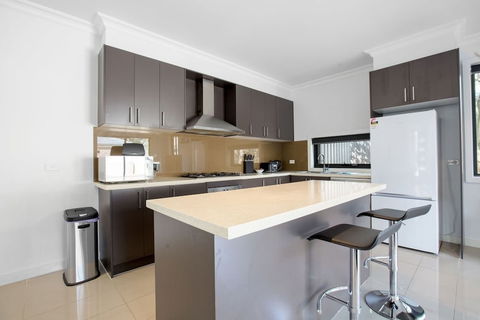 Stunning 3beds Near Knox Shopping Centro@wantirna - Schoolies Week Accommodation 3