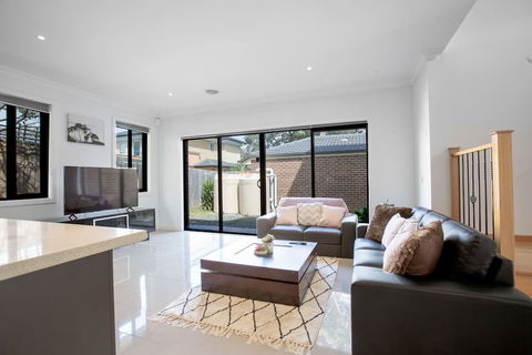 Stunning 3beds Near Knox Shopping Centro@wantirna - Schoolies Week Accommodation 2