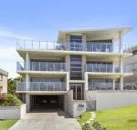 Surf 101 on Cabarita Beach - Schoolies Week Accommodation