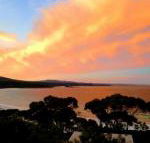 DOLPHIN LOOKOUT COTTAGE amazing views of the Bay of Fires - Schoolies Week Accommodation