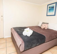 Coral Sea Views 13 Beachfront - Schoolies Week Accommodation