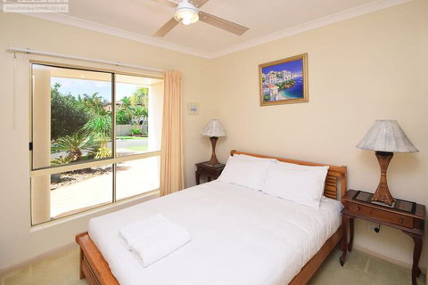 Fabulous Pet Friendly Family Home - 3 Carribean Court - Schoolies Week Accommodation 5