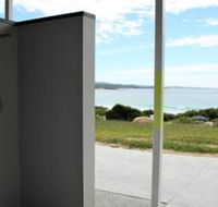 BEACHHOUSE BINALONG Luxury waterfront holiday house at Bay of Fires - Schoolies Week Accommodation