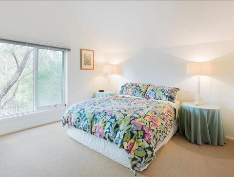 EVERGREEN BEACH HOUSE - Schoolies Week Accommodation 5