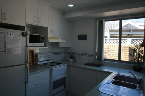 KENTIA - Schoolies Week Accommodation 4